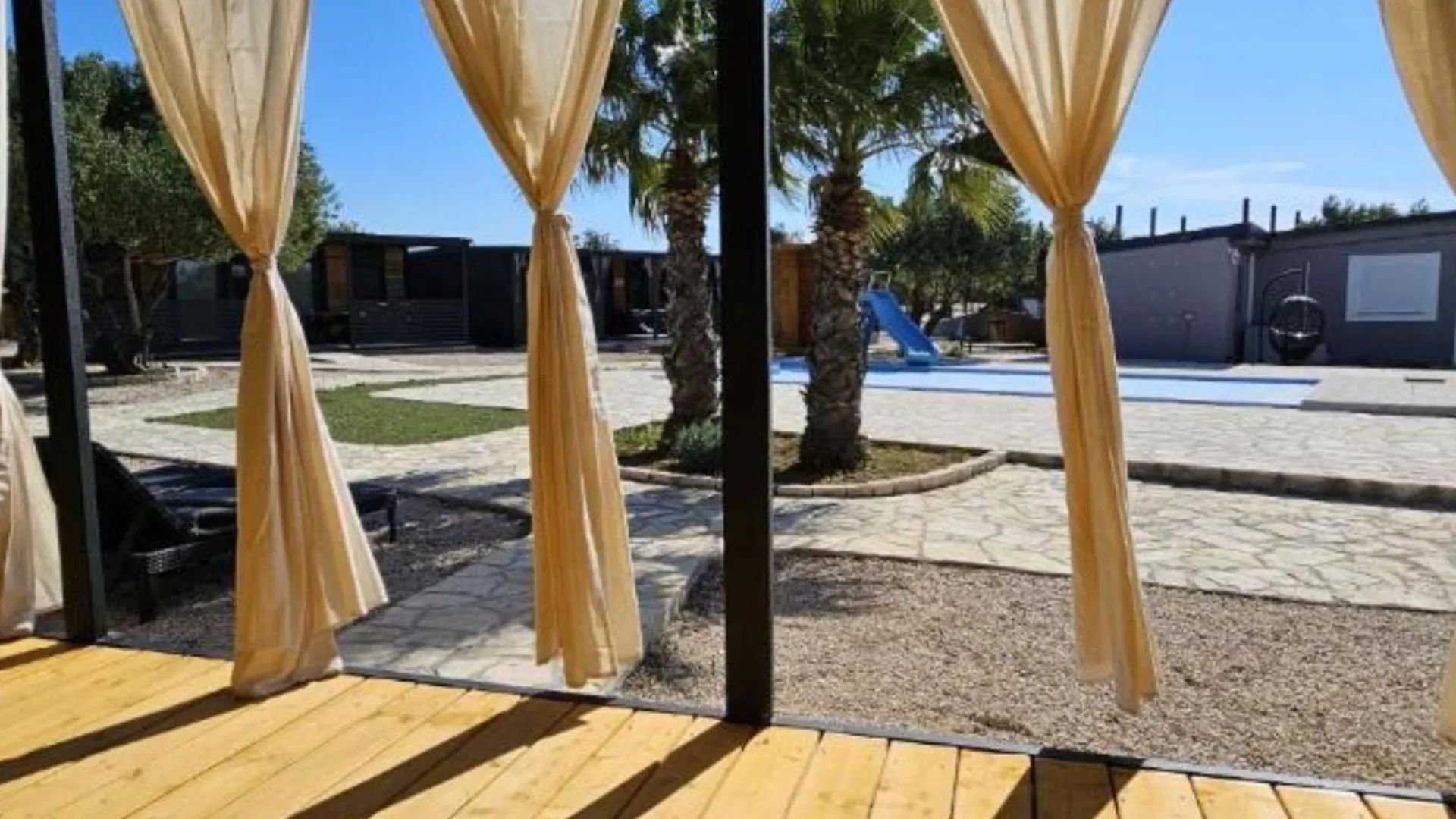 Holiday home Sak Mobile Home Privlaka Privlaka  Croatia