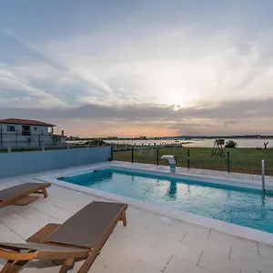 Kuca Za Odmor Privlaka (Zadar)